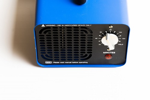 niebieski generator ozonu