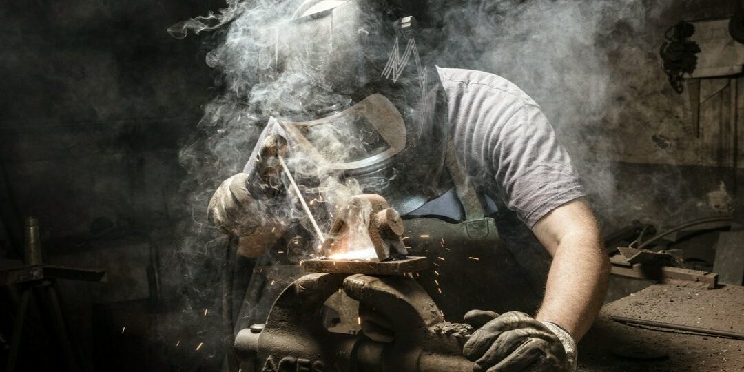 dym spawalniczy dym spawalniczy zdjęcie